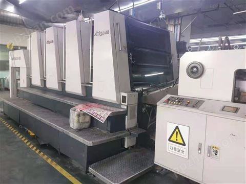 出售日本秋山BT440对开四色印刷机