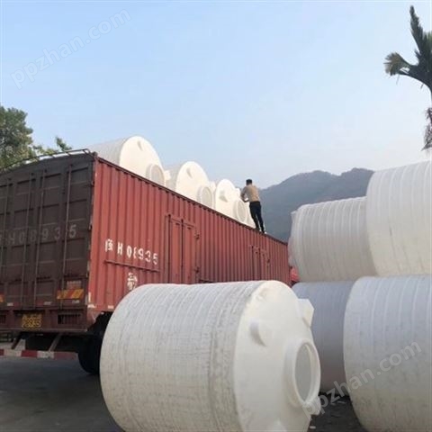 山西浙东5吨尿素罐生产厂家  榆林5吨塑料桶定制