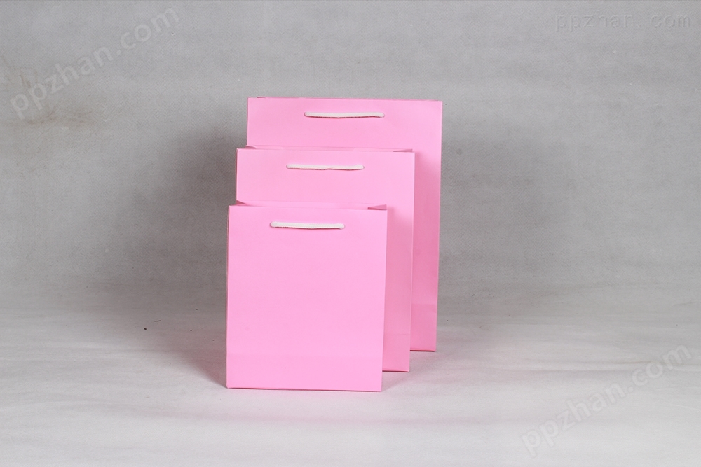 时尚粉色白卡礼品纸袋